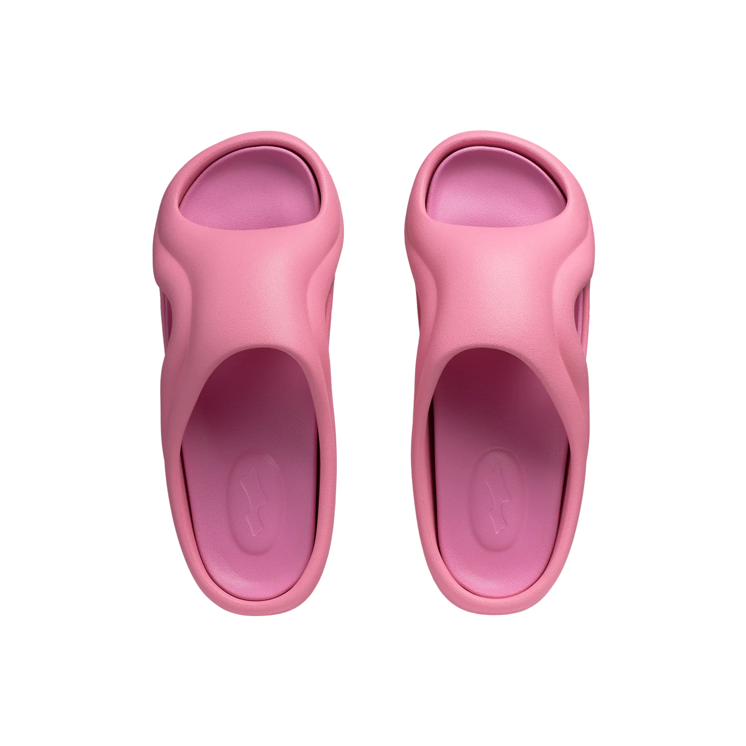 SKYLRK-Beach-Slide-Gum-13.webp